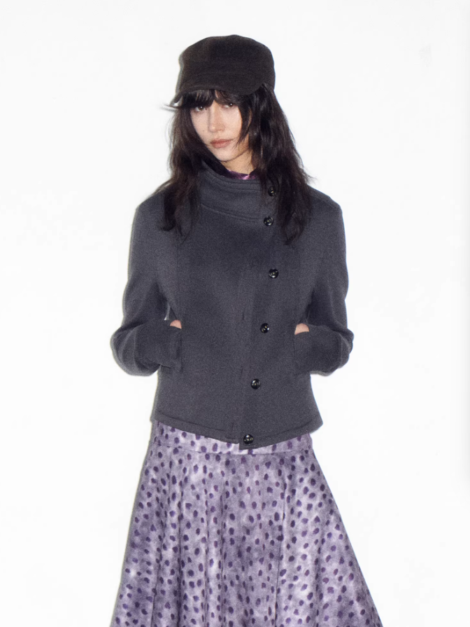 Edge Silhouette Asymmetric Stand-Collar Jacket